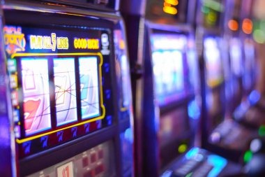 demo selot live-dealer table and slot game interface showing real-time gameplay